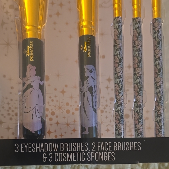 Disney Makeup Brushes and Tools Set in Pink and Purple - Picture 3 of 4